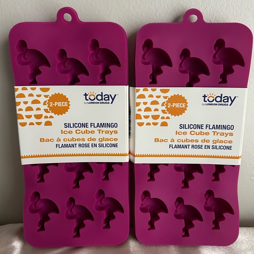 2 bundles 2 pieces set Ice Cube Trays Brand New